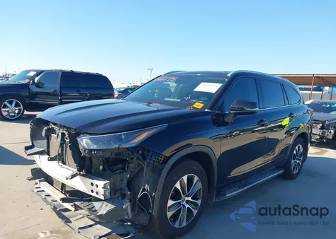 2022 Toyota Highlander Xle из США, поврежденный, VIN 5TDGZRAH8NS122199